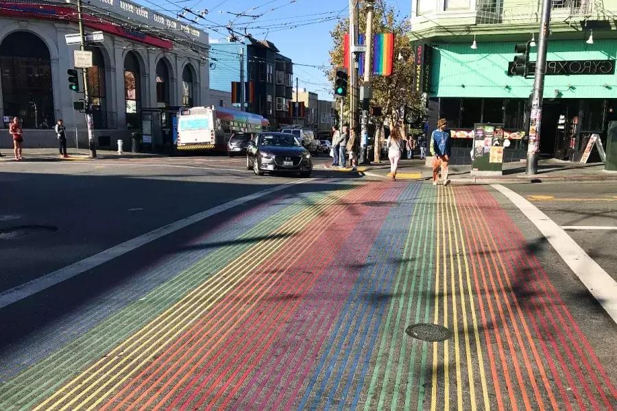 独特的arco iris de Castro步行街.